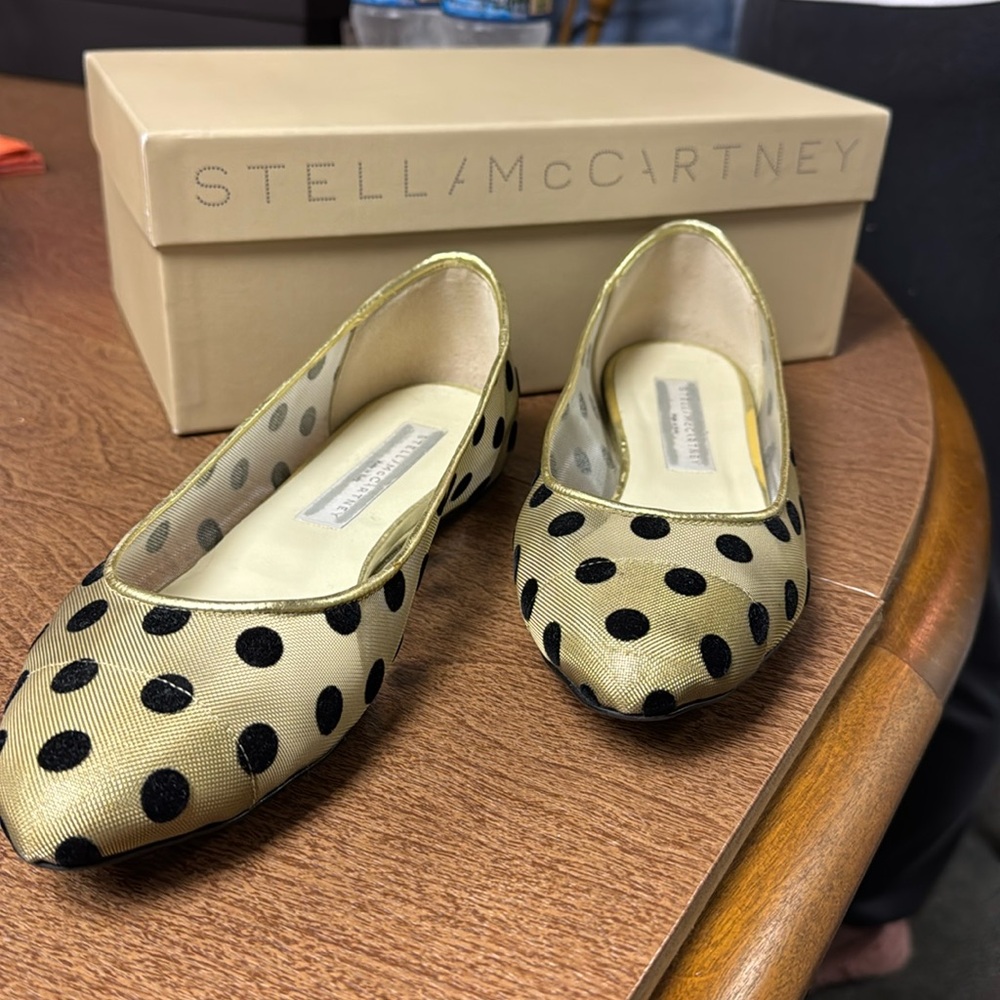 Stella McCartney gently used ballet flats. Size 8